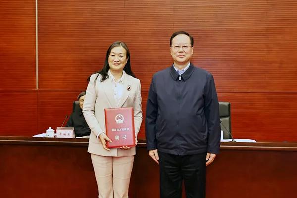 1656744326472035777.jpg 2.jpg